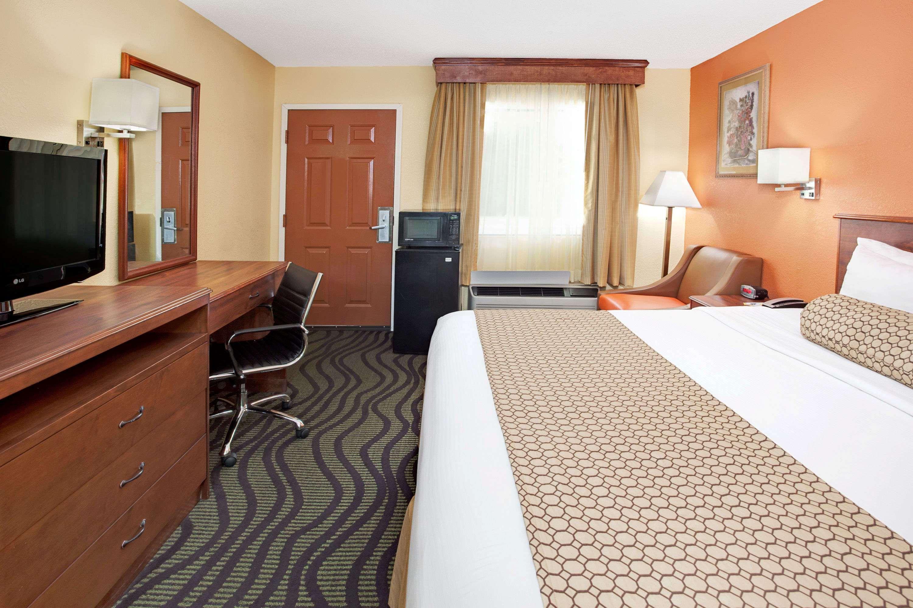 Days Inn By Wyndham Acworth Extérieur photo